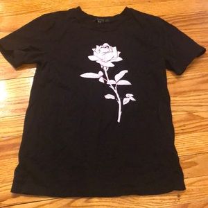 Forever 21 🌹 tee shirt